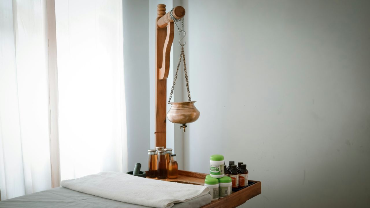 Aromatherapy Massage Dhaka - Essential Oil Therapy